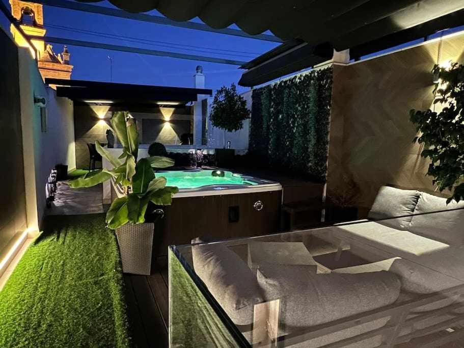 Elegant Duplex 3 Master Bedrooms And Private Севилья Экстерьер фото