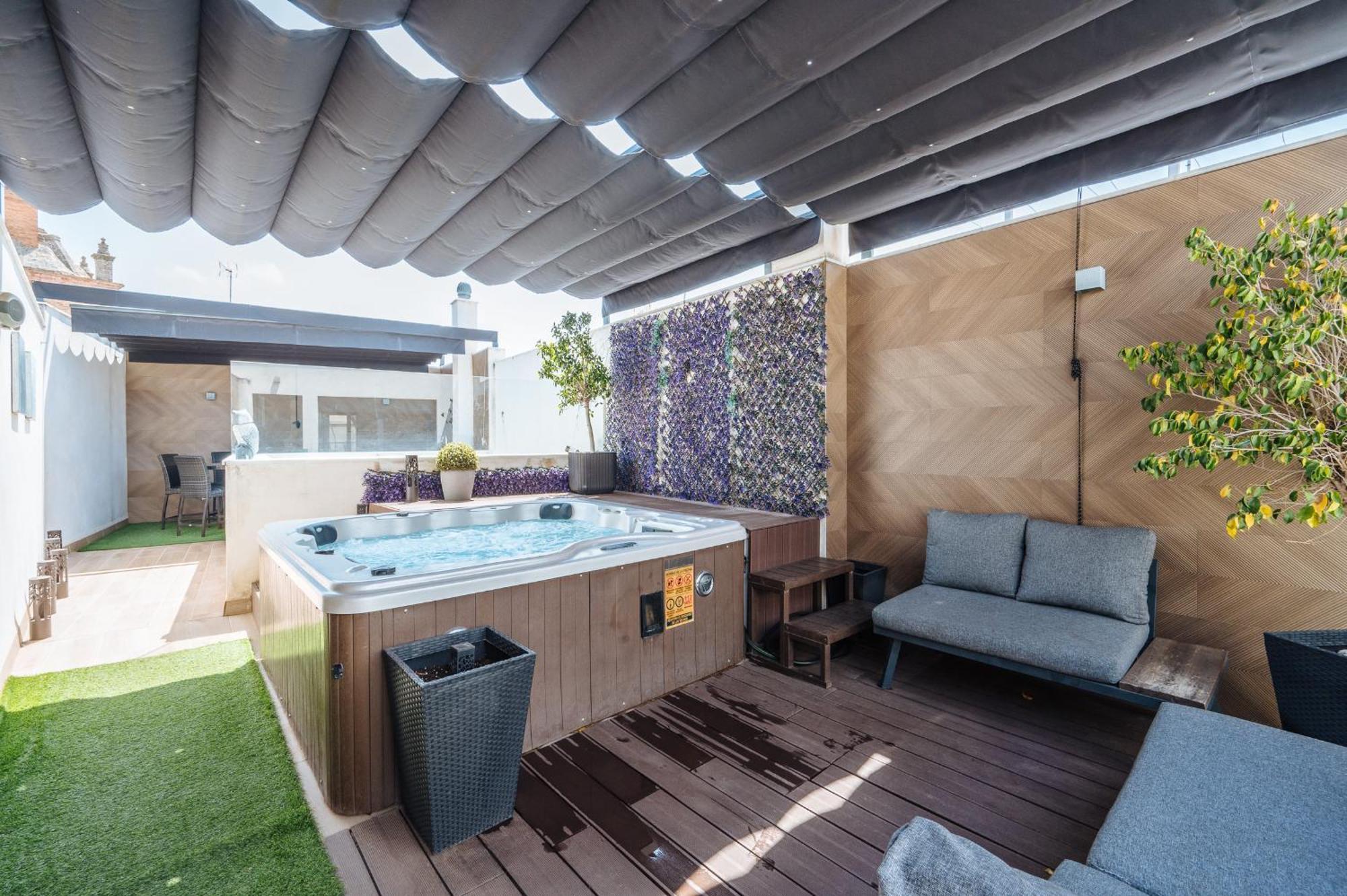 Elegant Duplex 3 Master Bedrooms And Private Севилья Экстерьер фото