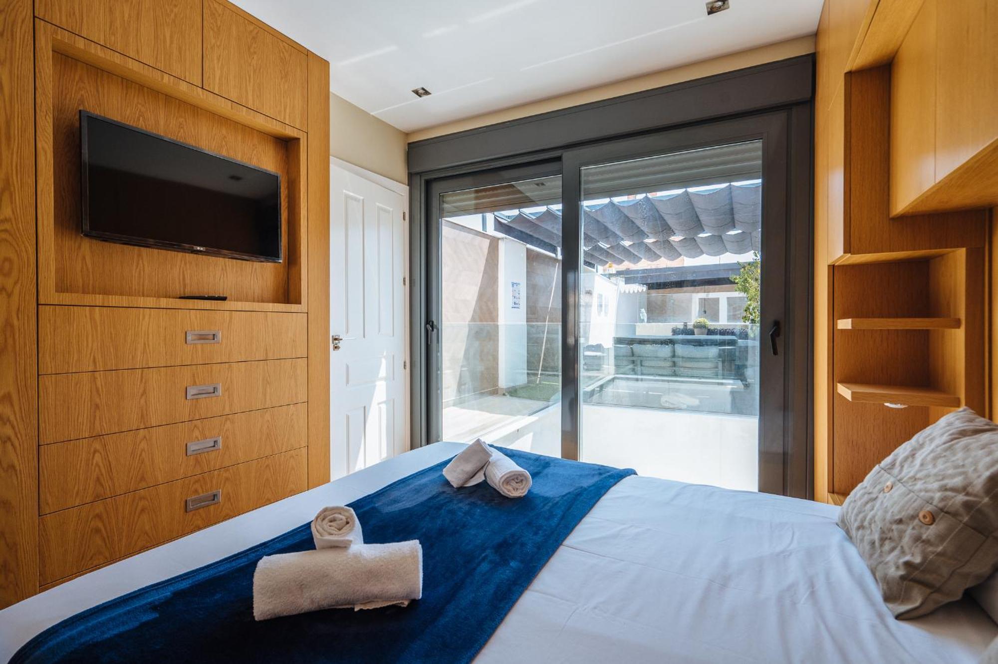 Elegant Duplex 3 Master Bedrooms And Private Севилья Экстерьер фото