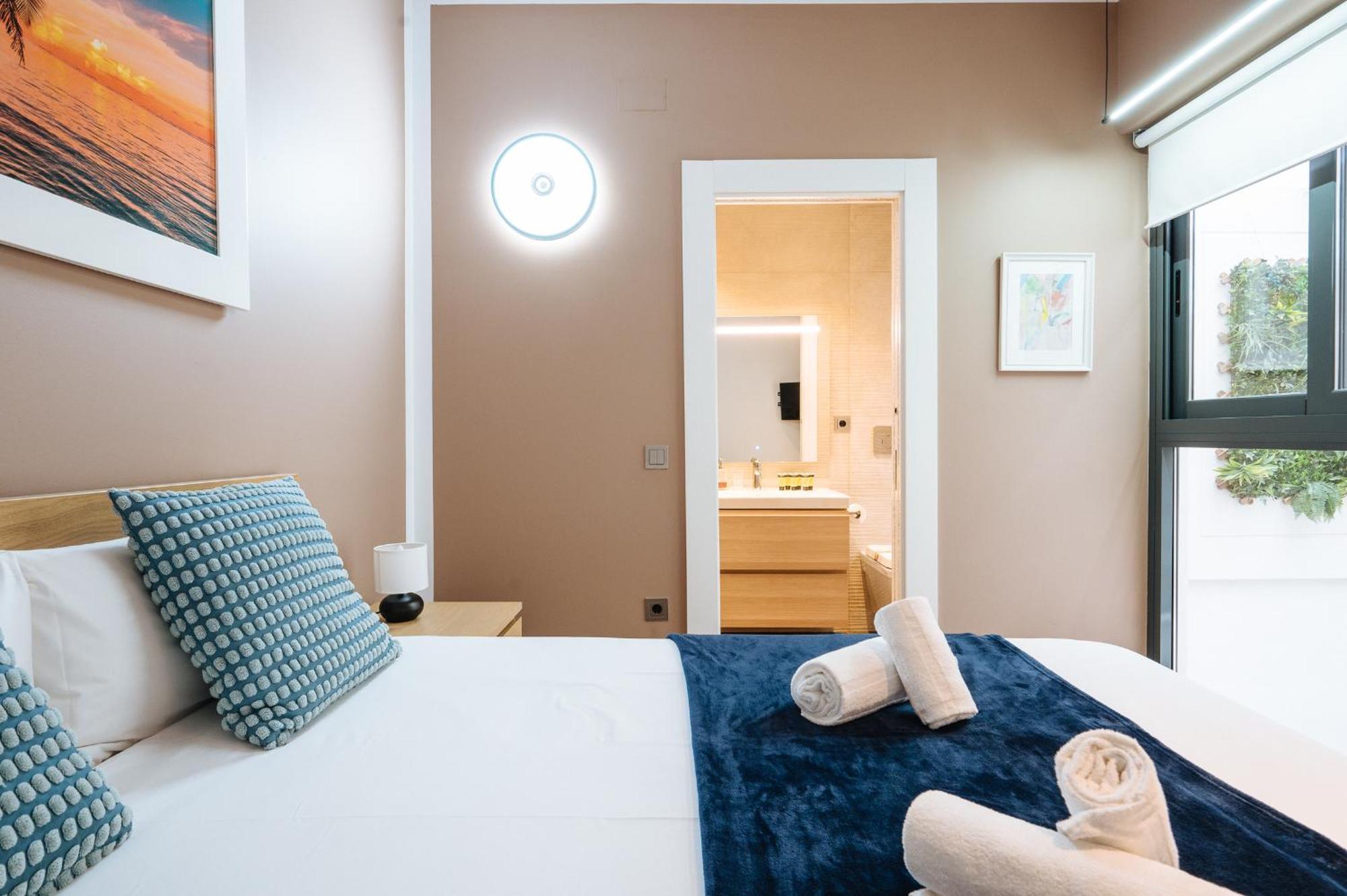 Elegant Duplex 3 Master Bedrooms And Private Севилья Экстерьер фото